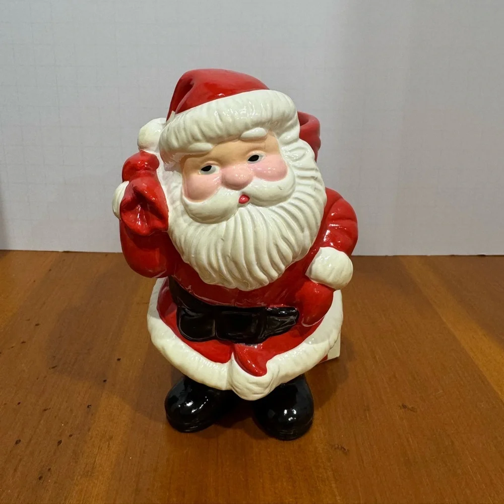 Avon Santa vintage 1982 candle holder figurine